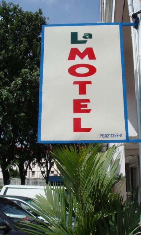 La Motel 숭가이페타니 외부 사진